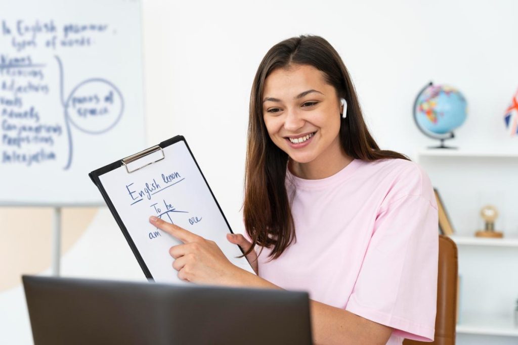 An online teacher teaching a class, virtually.